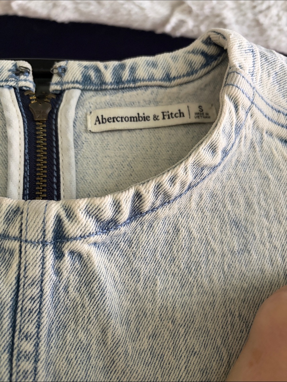 Abercrombie & Fitch Denim Dress Size S - Picture 2 of 5